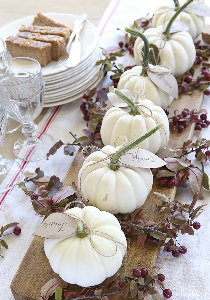 16 Gorgeous DIY Thanksgiving Centerpiece Projects That Will Make Your Table Pop