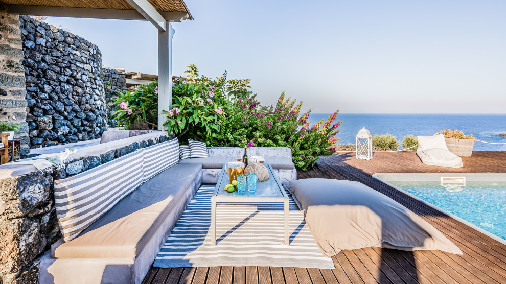 20 Stupendous Mediterranean Deck Designs You Will Never Want To Leave