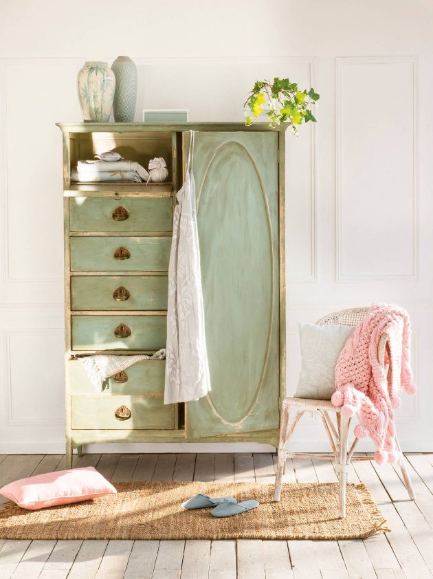 Chiffonier - The Perfect Auxiliary for Small Spaces