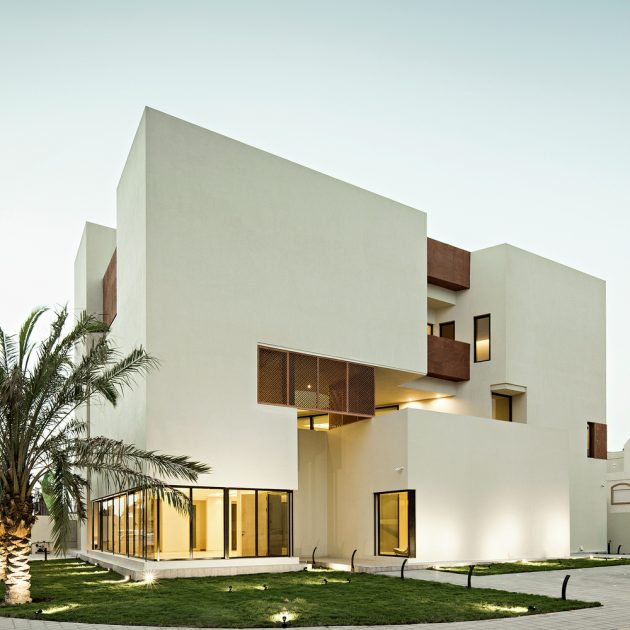 Box House II by Massive Order in Kuwait