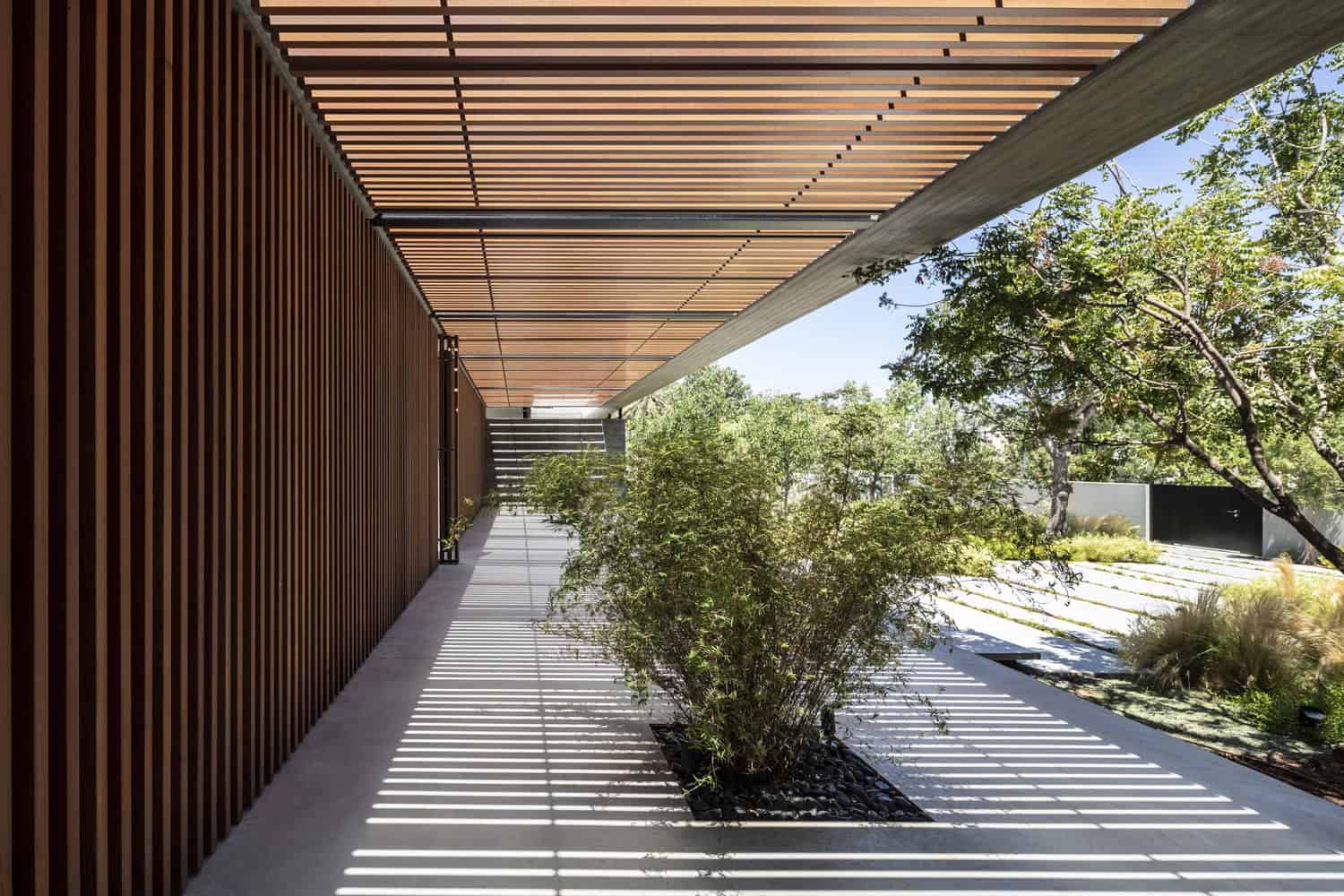 Ecological House by Dan and Hila Israelevitz Architects in Israel Ecological House by Dan and Hila Israelevitz Architects in Israel