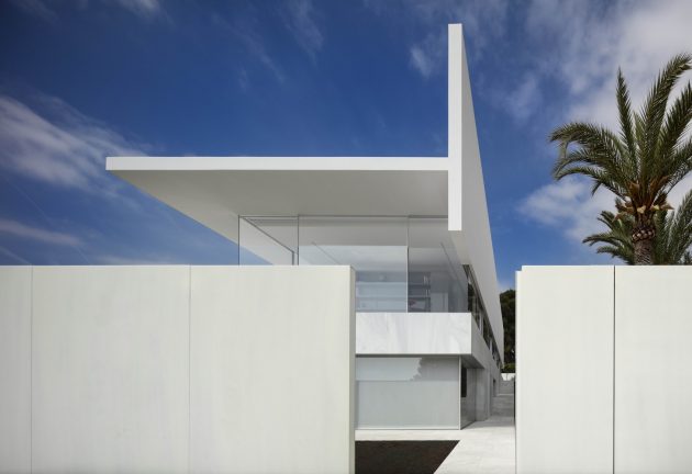 Hofmann House by Fran Silvestre Arquitectos in Valencia, Spain