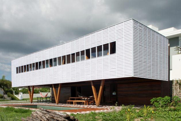 House in Florianopolis by Una Arquitetos in Brazil