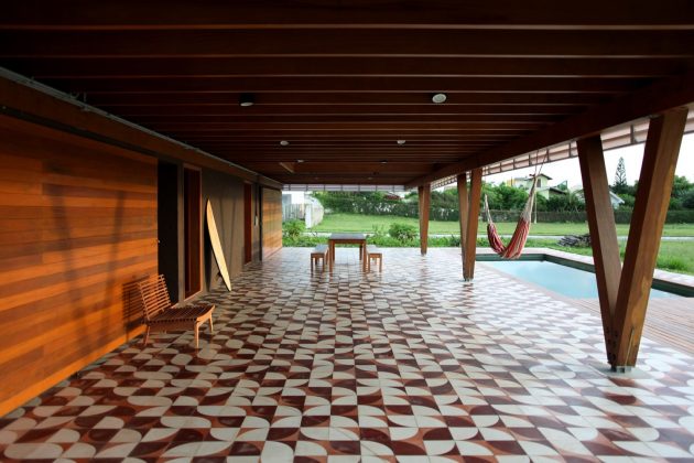 House in Florianopolis by Una Arquitetos in Brazil