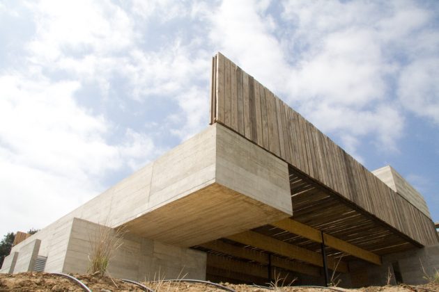 Mava House by Gubbins Arquitectos in Zapallar, Chile