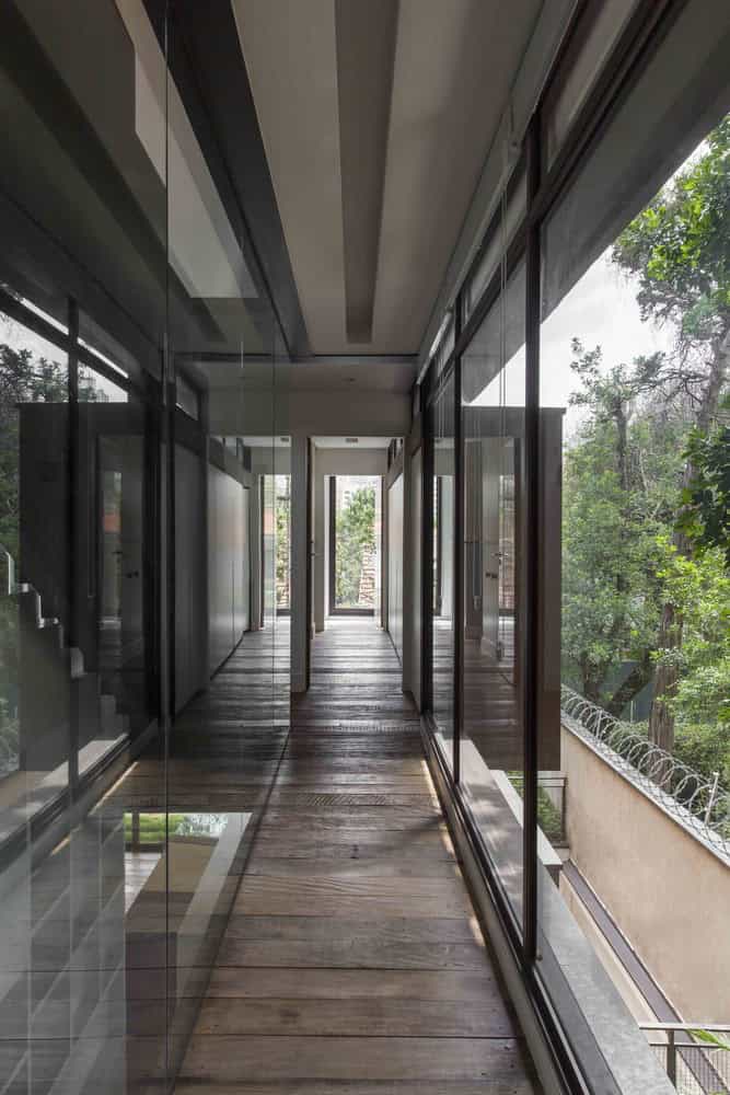 Pacaembu House by DMDV Arquitetos in Sao Paulo, Brazil Pacaembu House by DMDV Arquitetos in Sao Paulo, Brazil