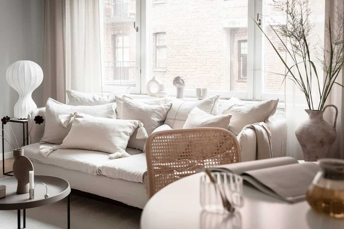 Inspiration for Small Studios in Natural Nordic Style Inspiration for Small Studios in Natural Nordic Style