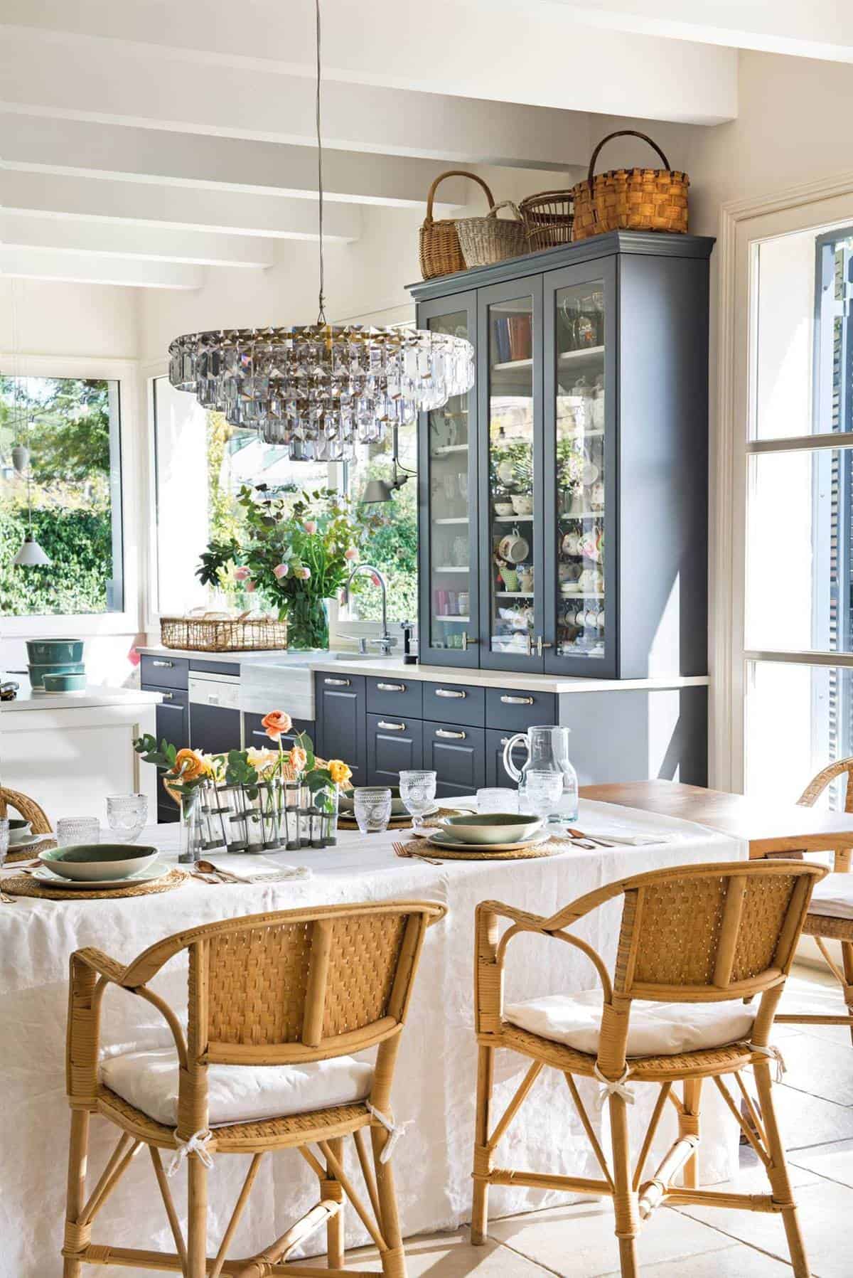 How to Include a Colored Furniture in the Decoration of Your Home How to Include a Colored Furniture in the Decoration of Your Home