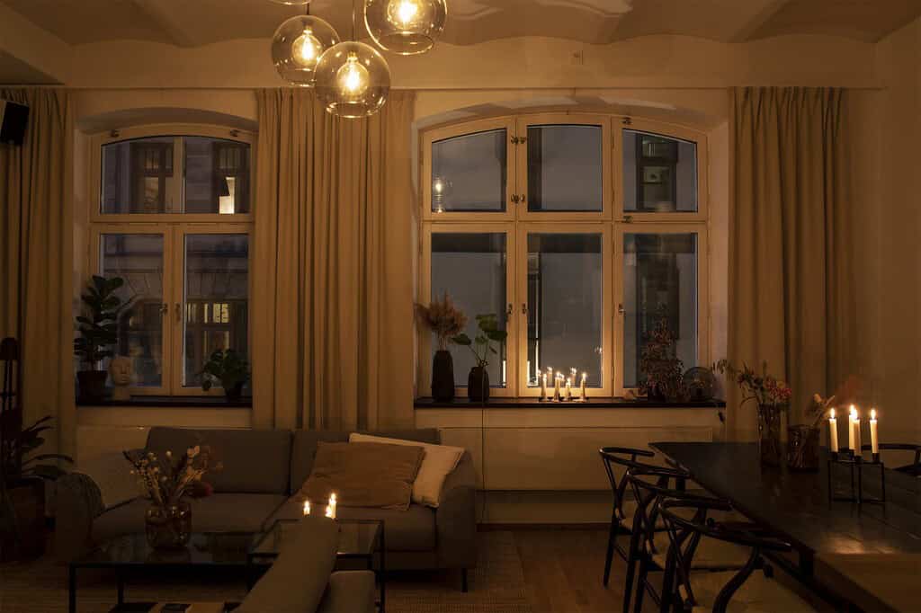 Kitchen Open to the Dining Room with Breakfast Bar is the Kitchen That You Need Kitchen Open to the Dining Room with Breakfast Bar is the Kitchen That You Need