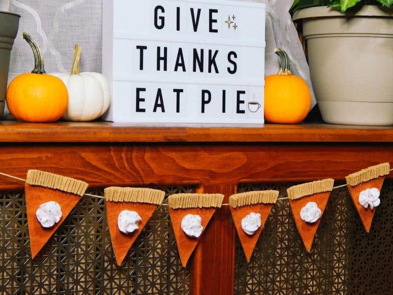 8. Thanksgiving Pie Garland 8. Thanksgiving Pie Garland