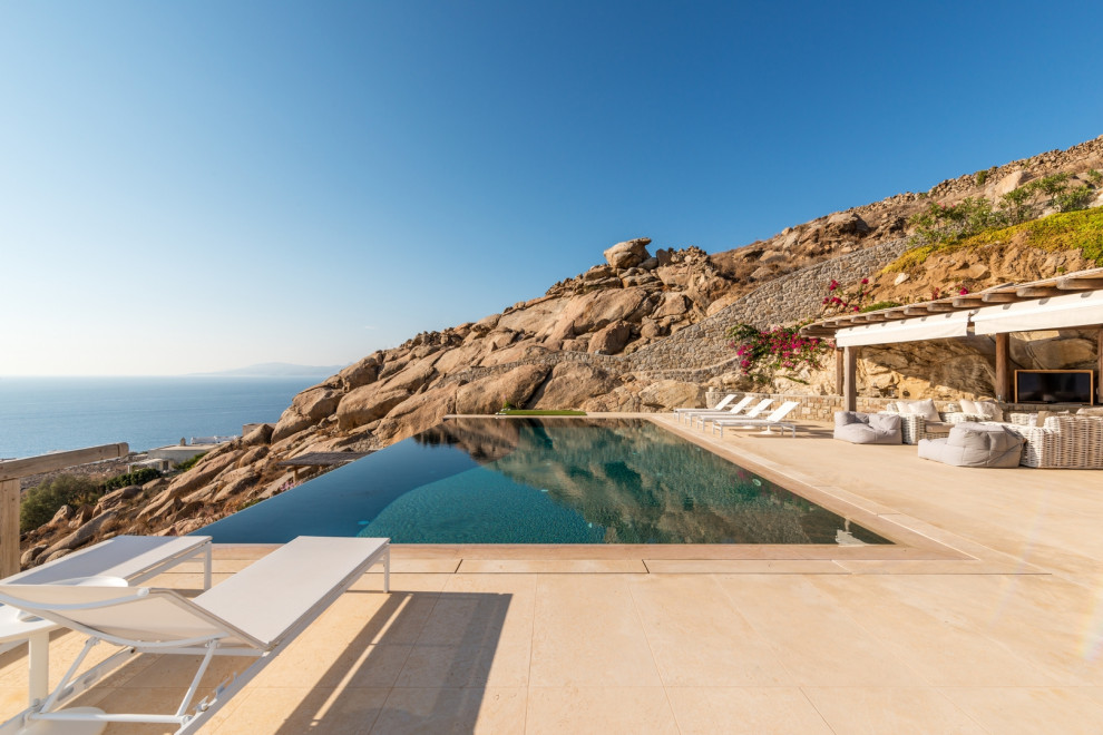 18 Sensational Mediterranean Swimming Pool Designs That Will Take Your Breath Away