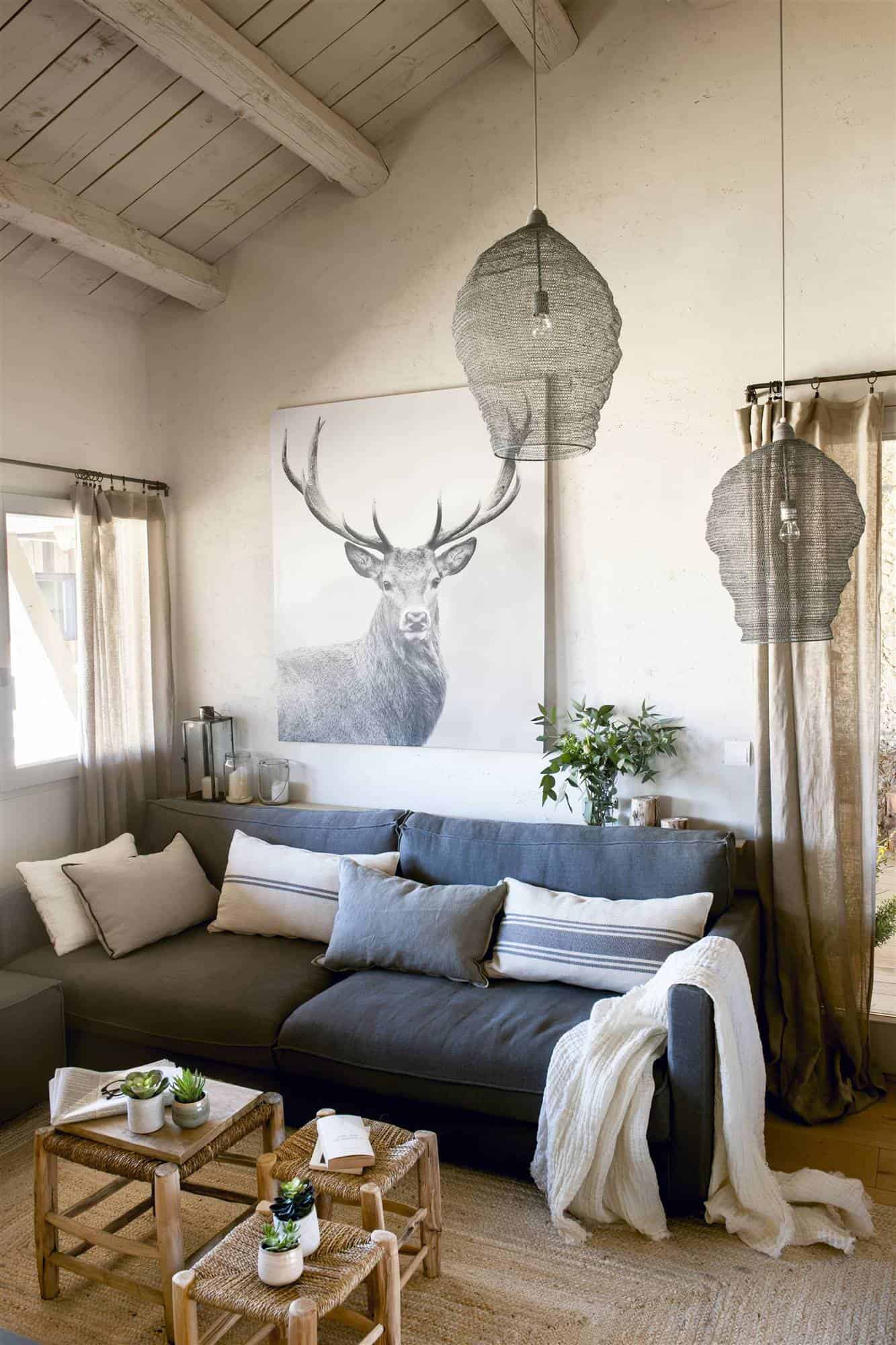 3. DON’T SATURATE THE WALLS