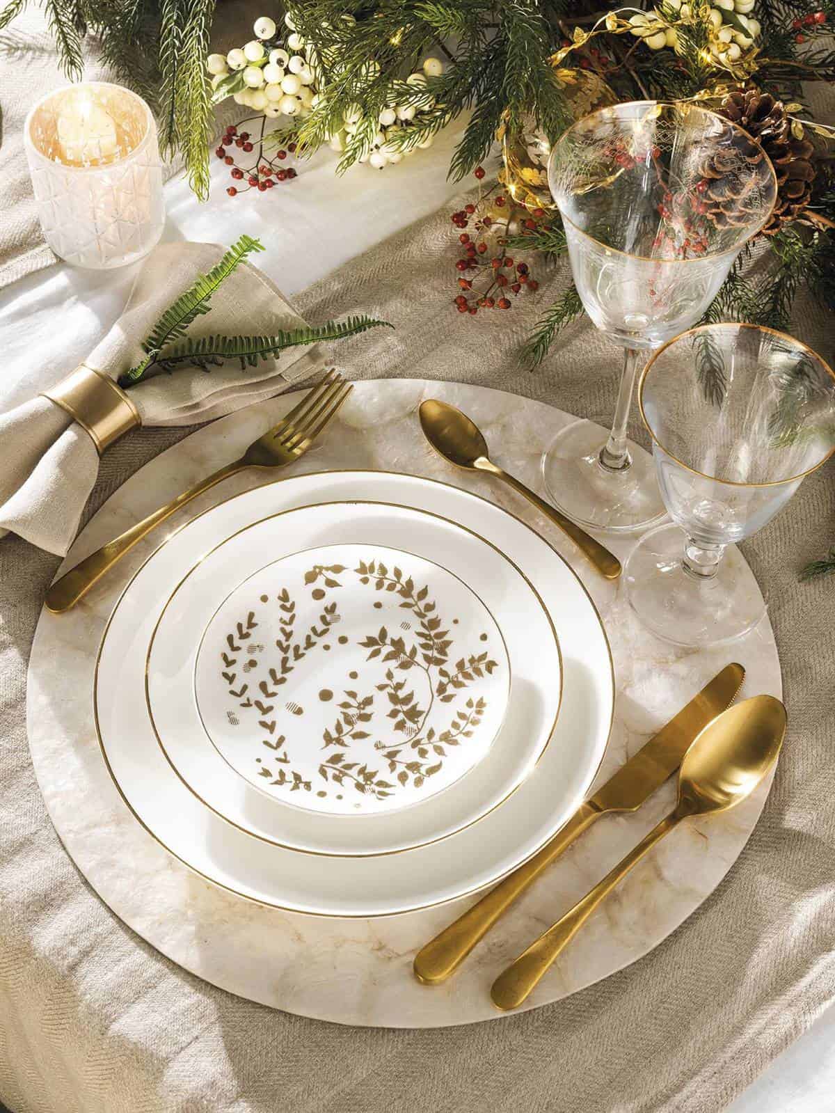 Charming Christmas Napkin Rings to Dress Your Table These Holidays Charming Christmas Napkin Rings to Dress Your Table These Holidays