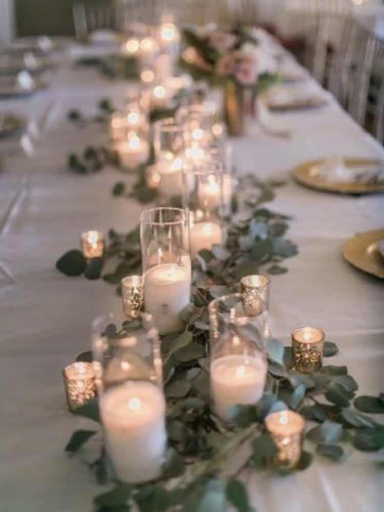 10 Ideas For a Eucalyptus Holiday Decoration