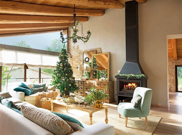 5 Rustic Houses Decorated for Christmas