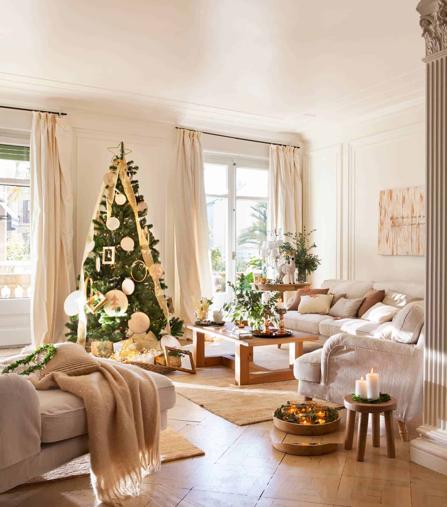 7. A VERY CHIC CHRISTMAS 7. A VERY CHIC CHRISTMAS