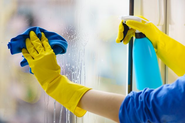 How to Properly Conduct Window Cleaning for Winter