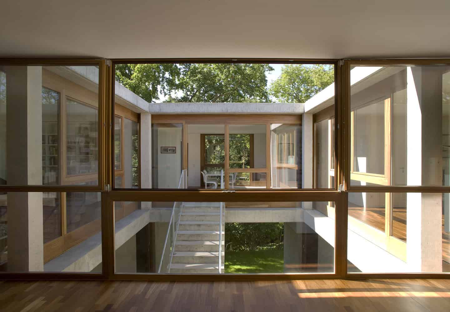 House in Sonvico by Martino Pedrozzi in Switzerland House in Sonvico by Martino Pedrozzi in Switzerland