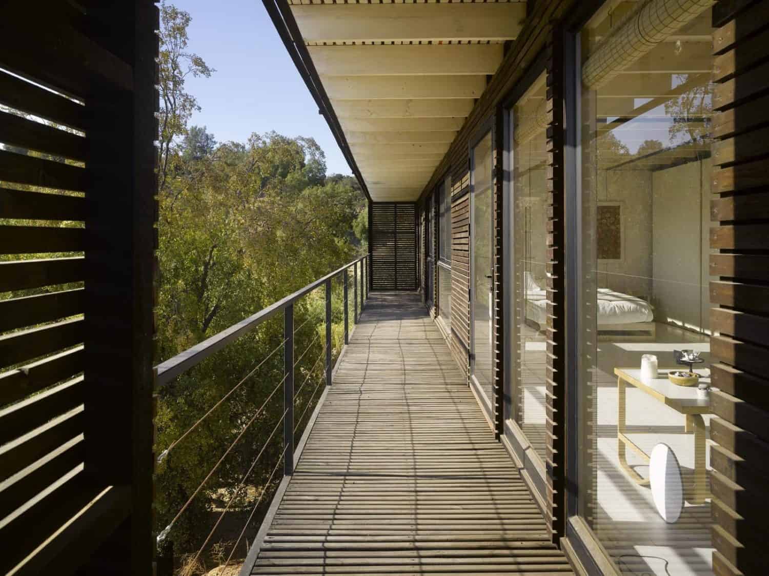 Raul House by Mathias Klotz in Paine, Chile