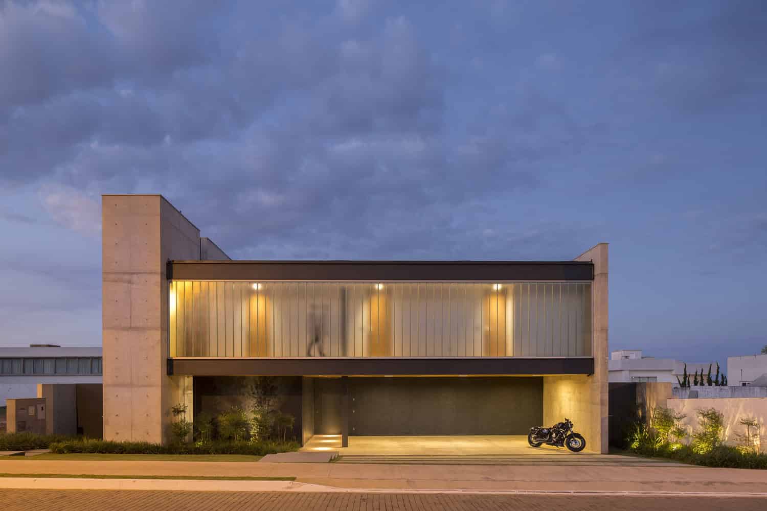 Ribas House by Estudio MRGB in Brazil