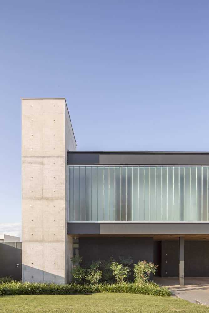 Ribas House by Estudio MRGB in Brazil