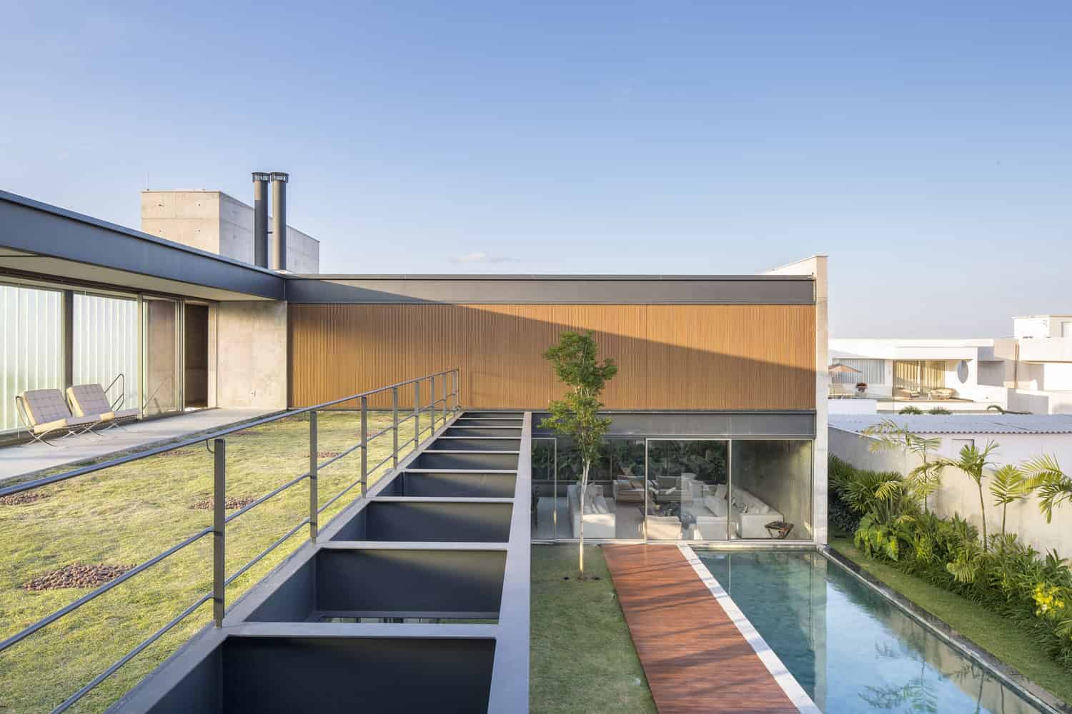 Ribas House by Estudio MRGB in Brazil
