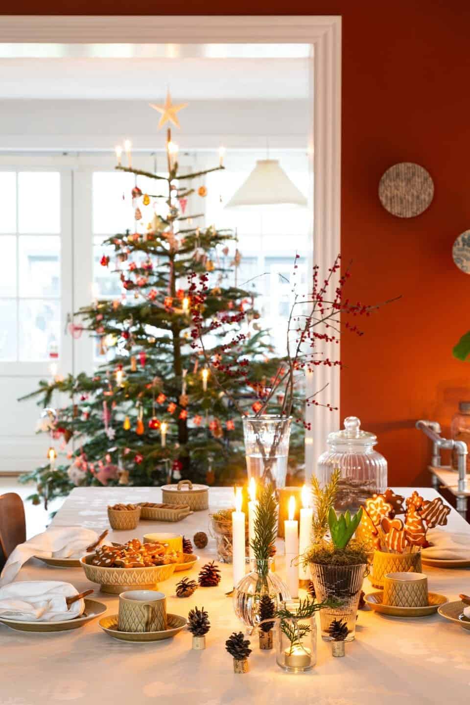 DIY Christmas Decorations at Home