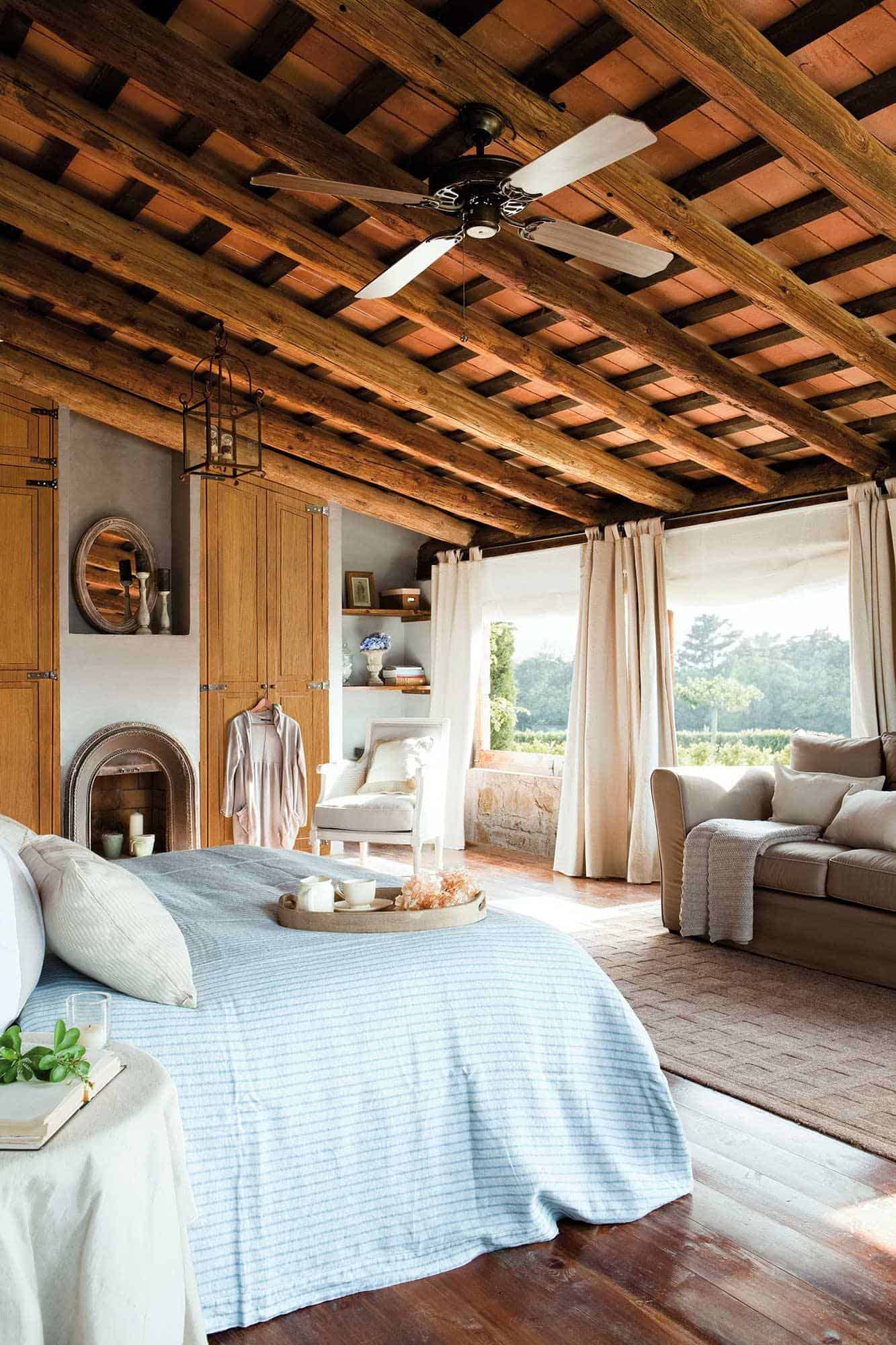 10. THE WARMTH OF A WOODEN FLOOR 10. THE WARMTH OF A WOODEN FLOOR