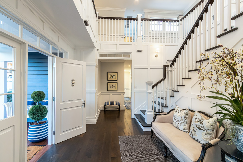 17 Remarkable Traditional Foyer Designs That Will Make You Feel Welcome
