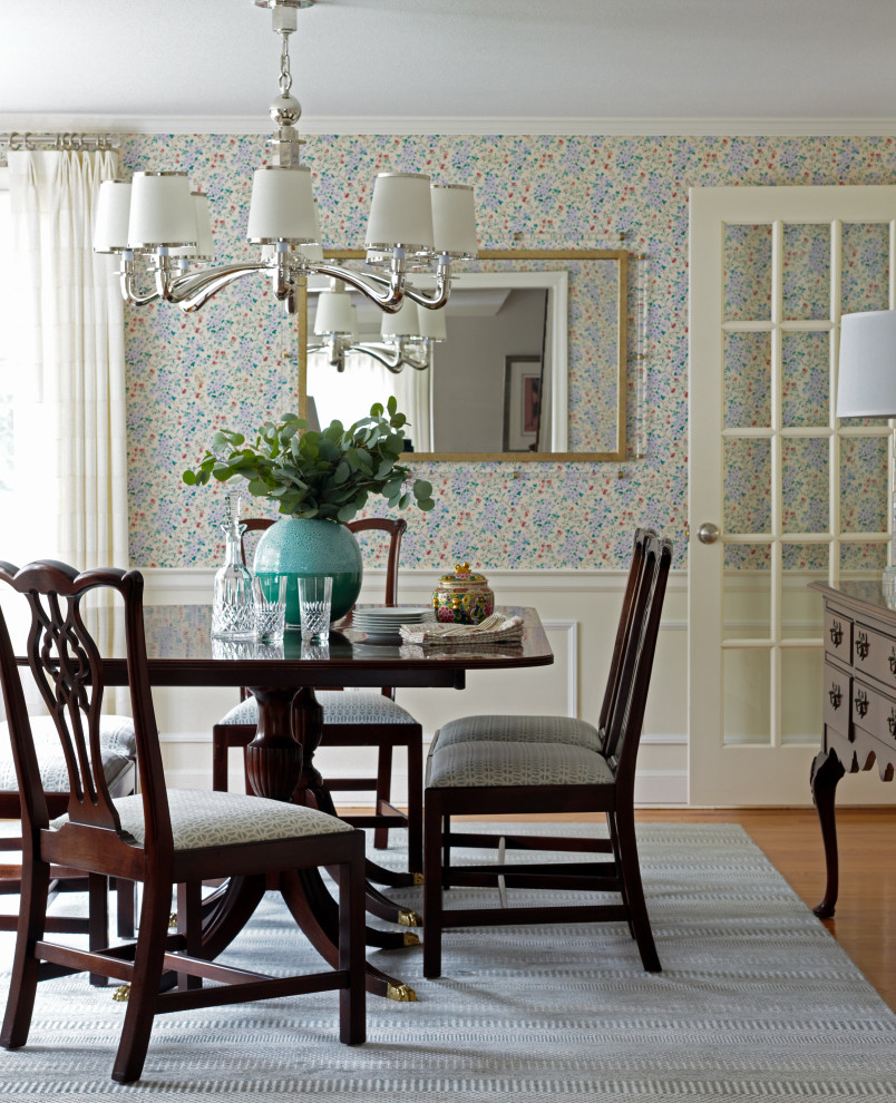 18 Marvelous Traditional Dining Room Interiors That Sparkle