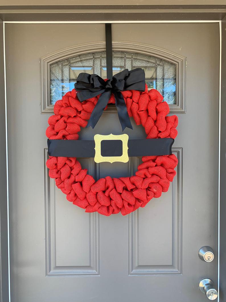 18 Whimsical Christmas Wreaths That Will Wake Up The Festive Spirit In Your Home