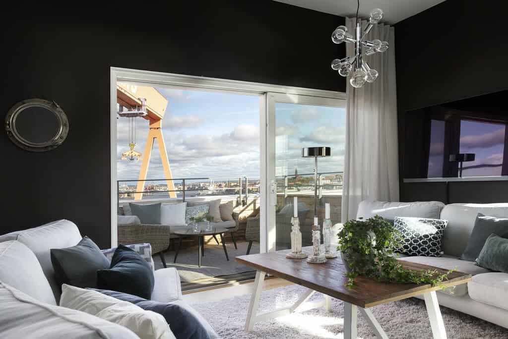 Black Dining Room - Do You Dare? Black Dining Room - Do You Dare?