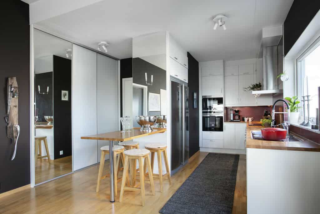 Black Dining Room - Do You Dare? Black Dining Room - Do You Dare?