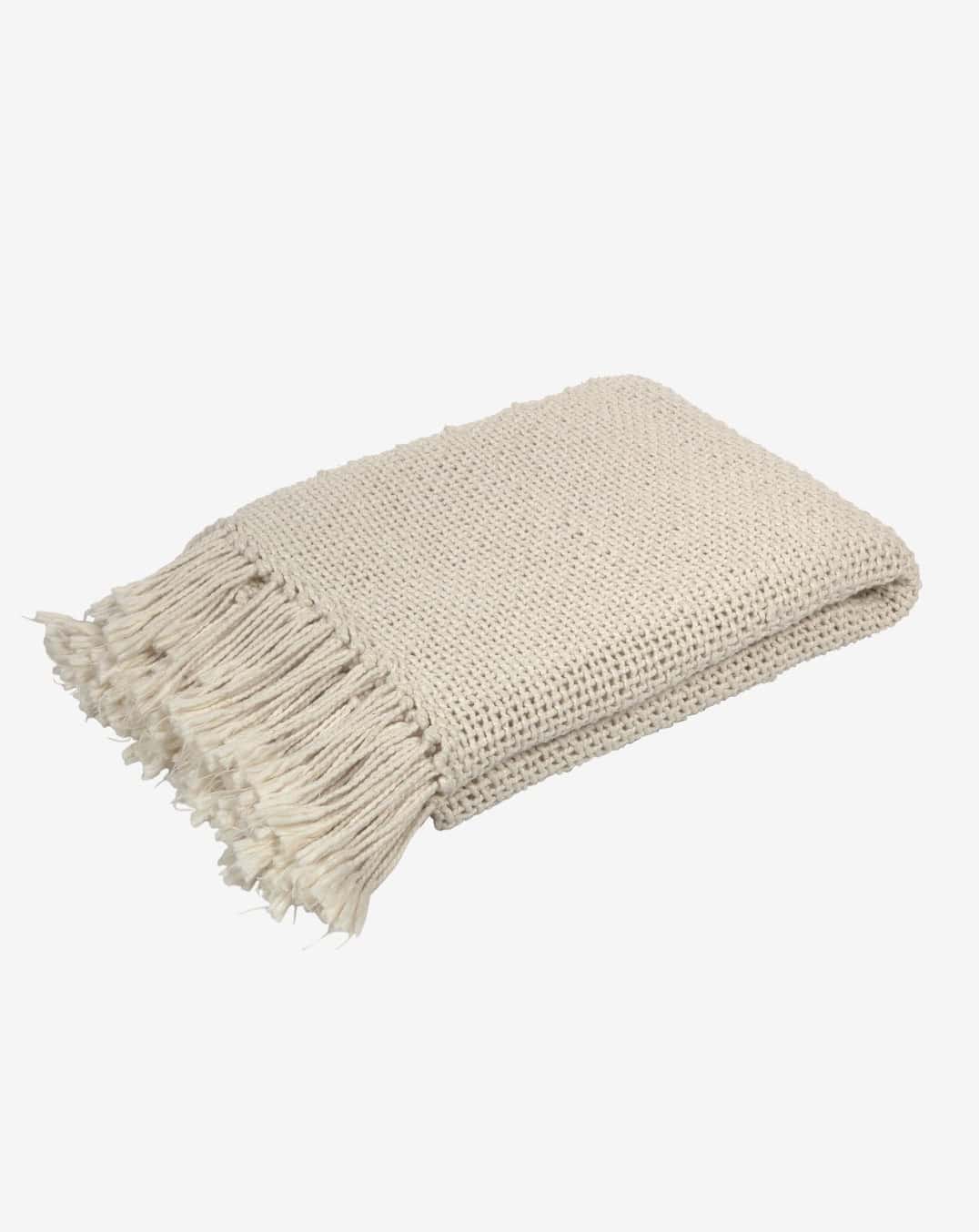 Copy the Look of This Warm & Cozy Rustic Bedroom Copy the Look of This Warm & Cozy Rustic Bedroom