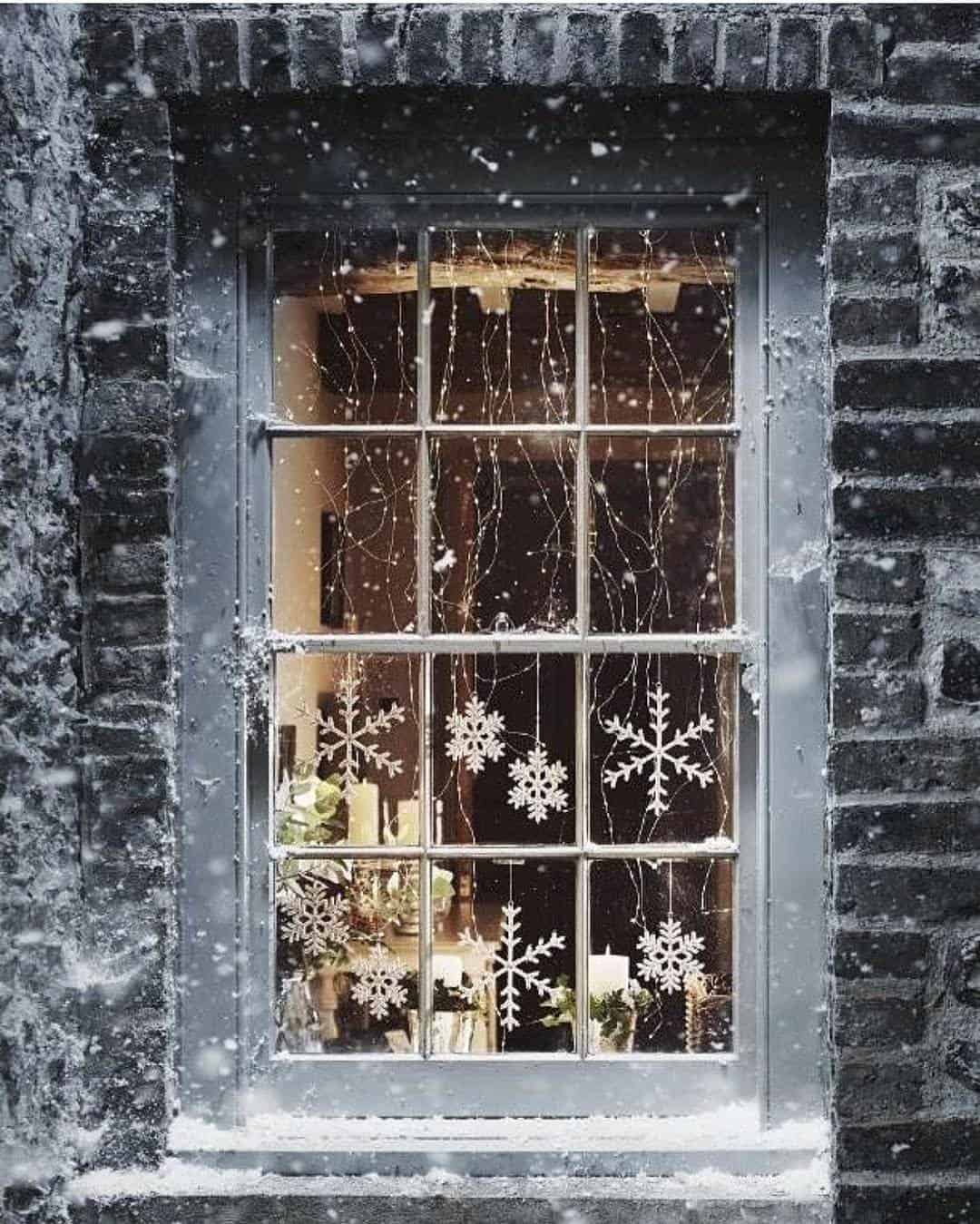 5. SNOW INSIDE AND OUTSIDE 5. SNOW INSIDE AND OUTSIDE