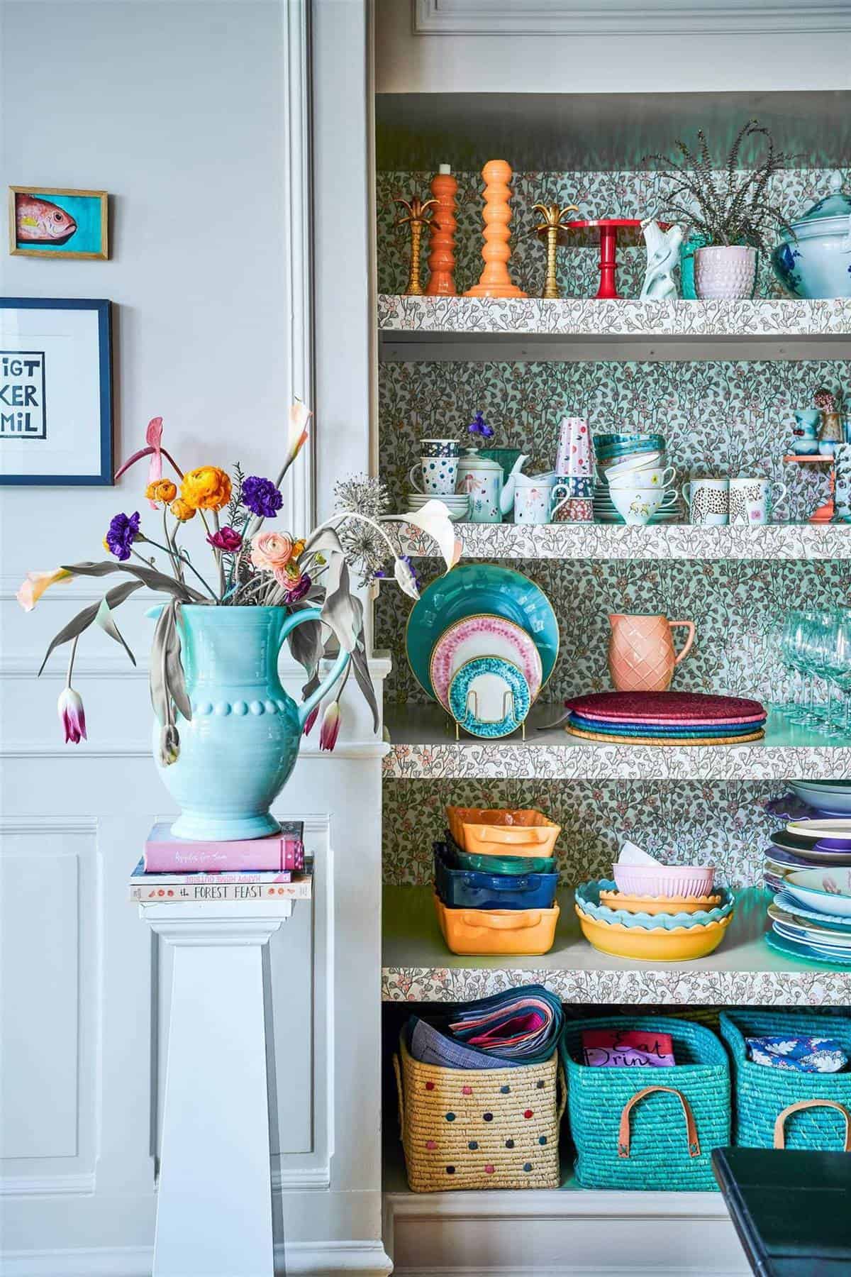 5. SPRING DISPLAY CABINETS 5. SPRING DISPLAY CABINETS