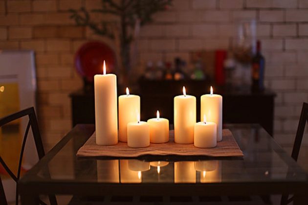 Lanterns & Candles For a Warm Atmosphere At Home
