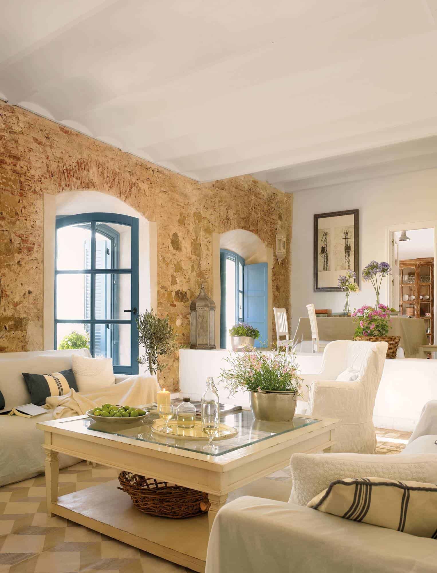 8. LIVING ROOM AND DINING ROOM AT TWO HEIGHTS 8. LIVING ROOM AND DINING ROOM AT TWO HEIGHTS