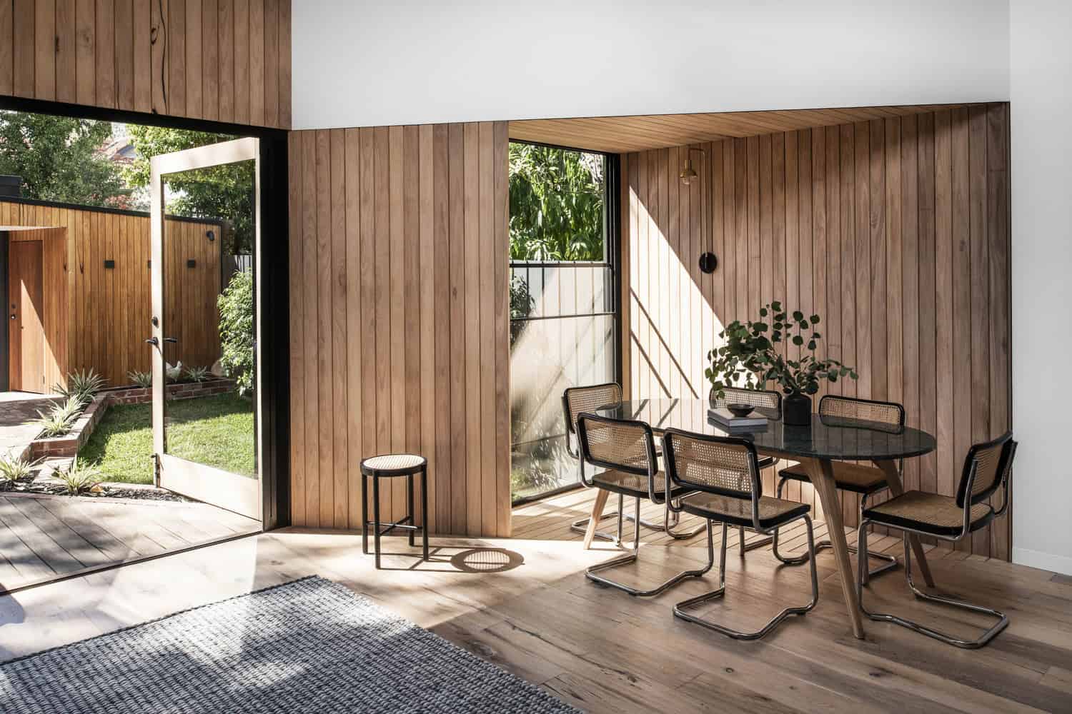 Silhouette Hytte House by FIGR Architecture & Design in Elwood, Australia Silhouette Hytte House by FIGR Architecture & Design in Elwood, Australia