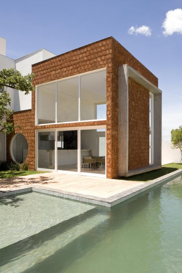 Taquari House by Ney Lima in Brasilia, Brazil