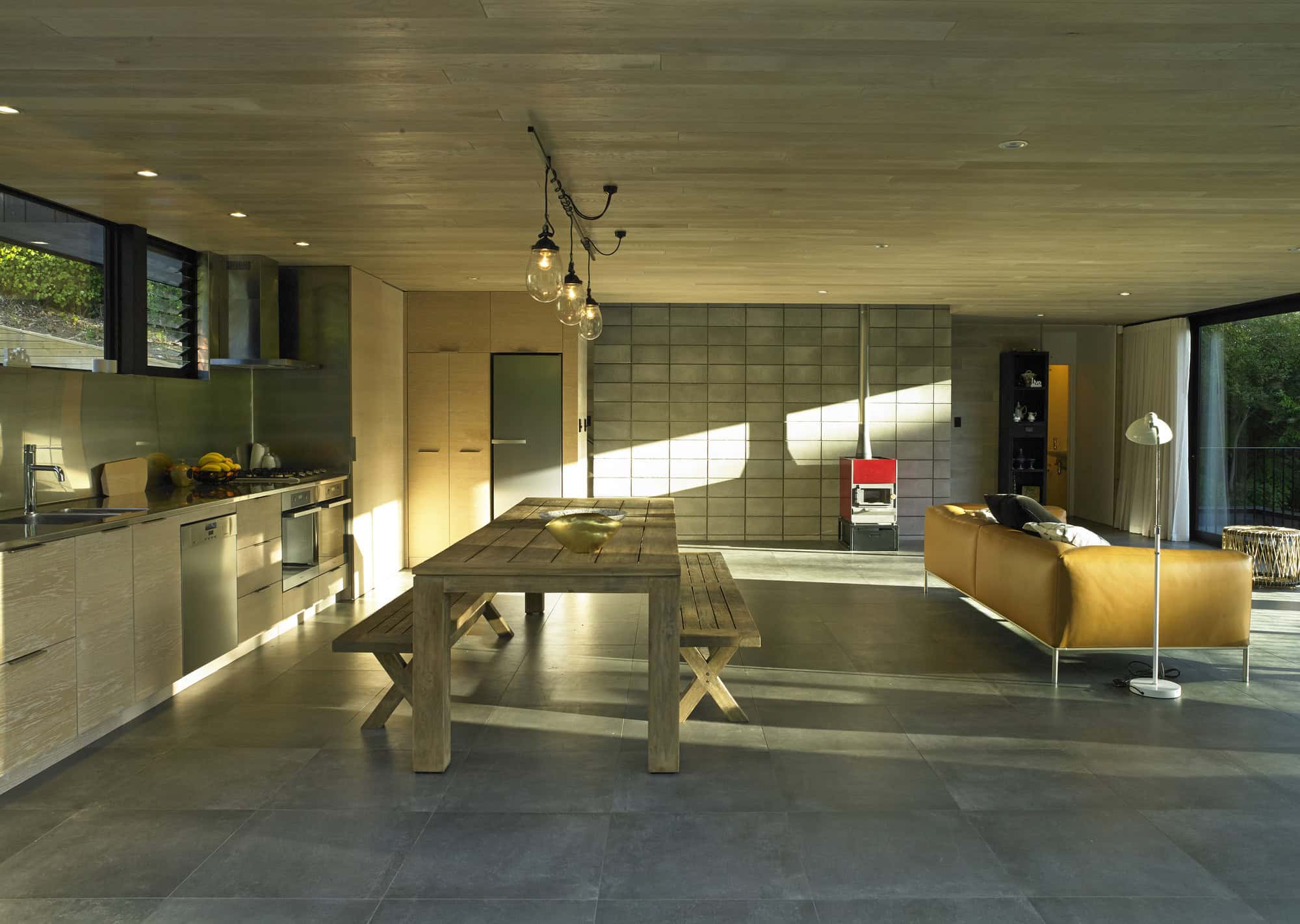 Waiatarua House by Hamish Monk Architecture in New Zealand Waiatarua House by Hamish Monk Architecture in New Zealand