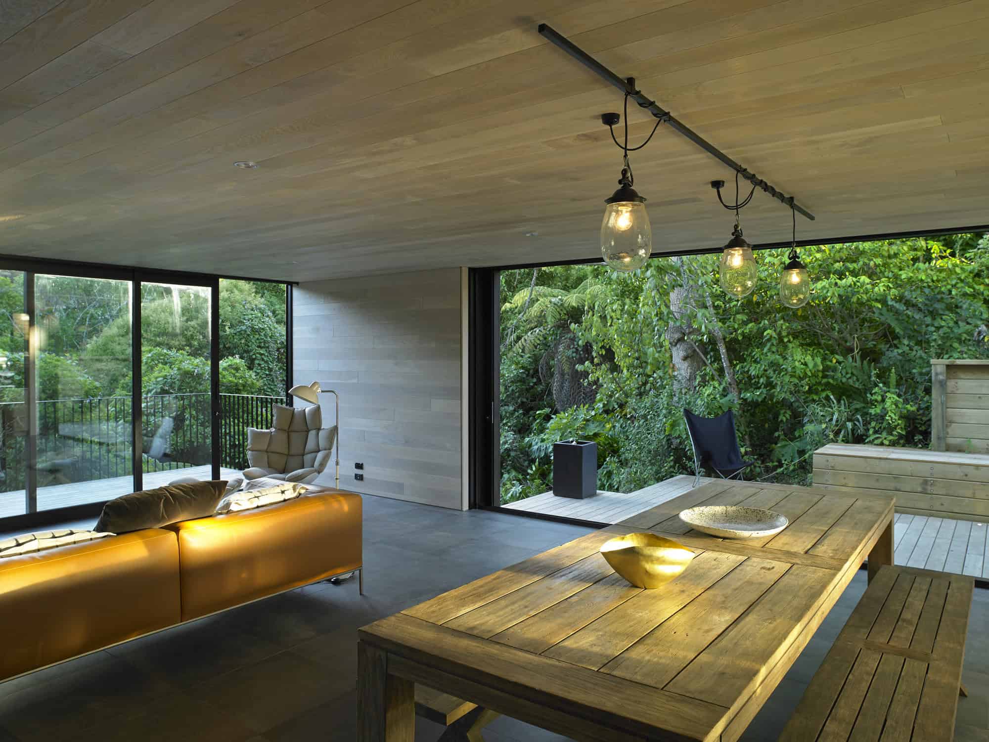Waiatarua House by Hamish Monk Architecture in New Zealand Waiatarua House by Hamish Monk Architecture in New Zealand
