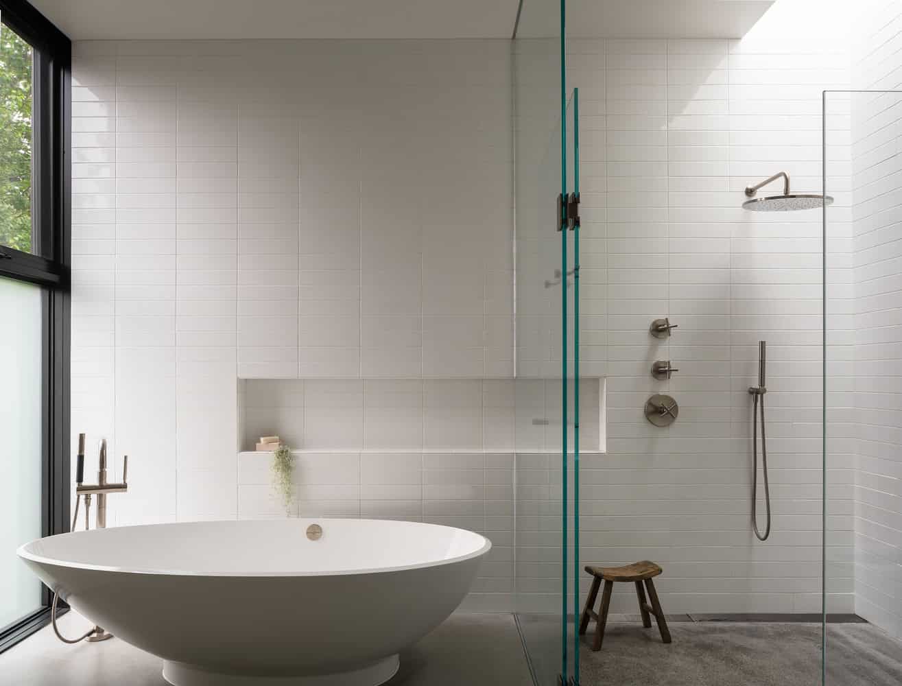 Yo-Ju Courtyard House by Wittman Estes in Clyde Hill, Washington Yo-Ju Courtyard House by Wittman Estes in Clyde Hill, Washington