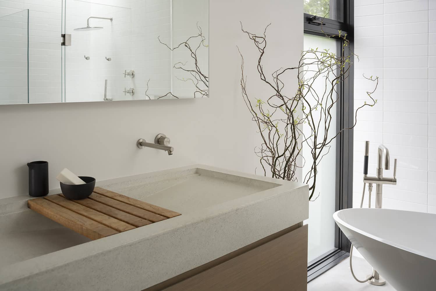 Yo-Ju Courtyard House by Wittman Estes in Clyde Hill, Washington Yo-Ju Courtyard House by Wittman Estes in Clyde Hill, Washington