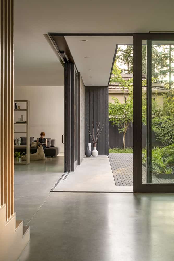 Yo-Ju Courtyard House by Wittman Estes in Clyde Hill, Washington Yo-Ju Courtyard House by Wittman Estes in Clyde Hill, Washington