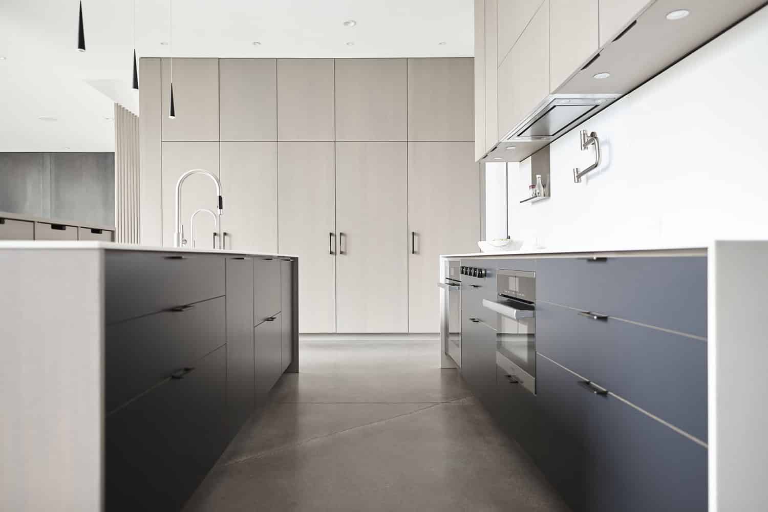 Yo-Ju Courtyard House by Wittman Estes in Clyde Hill, Washington Yo-Ju Courtyard House by Wittman Estes in Clyde Hill, Washington