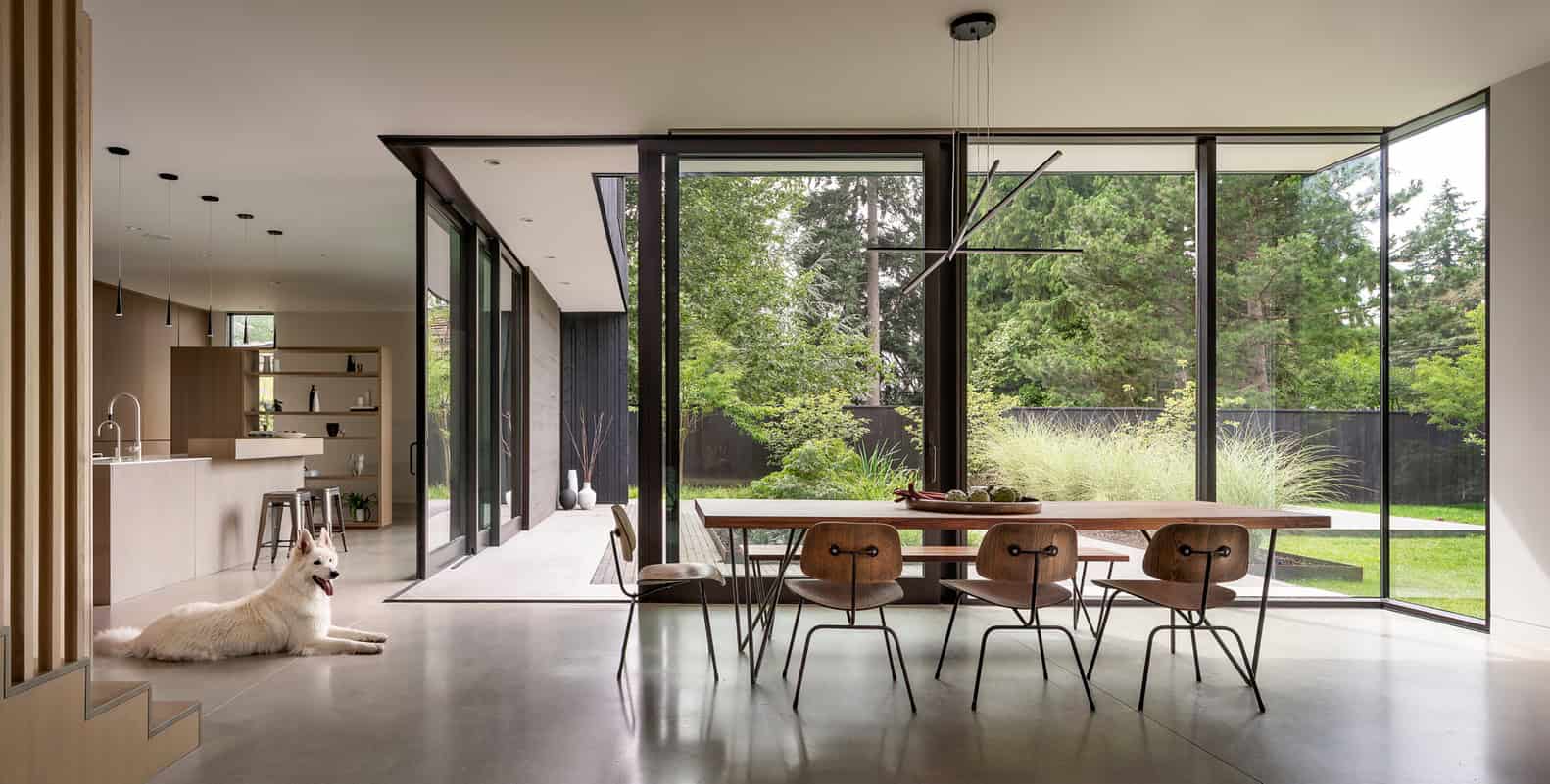 Yo-Ju Courtyard House by Wittman Estes in Clyde Hill, Washington Yo-Ju Courtyard House by Wittman Estes in Clyde Hill, Washington