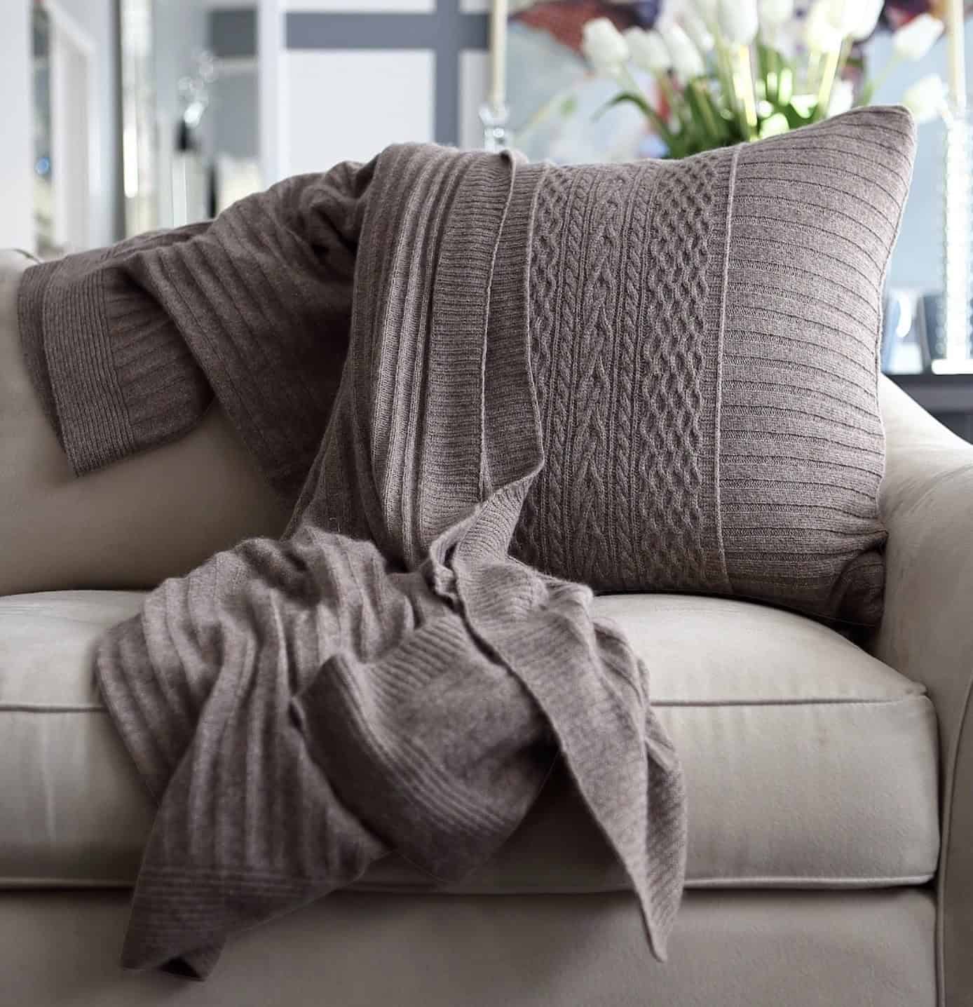 How to Create a Cozy Living Room for Winter How to Create a Cozy Living Room for Winter