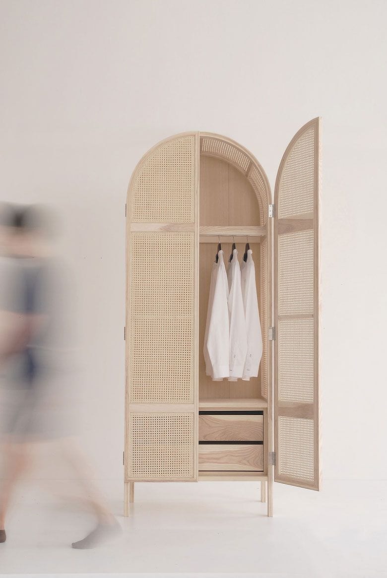 Cannage Or How The Mesh Furniture Has Returned Cannage Or How The Mesh Furniture Has Returned