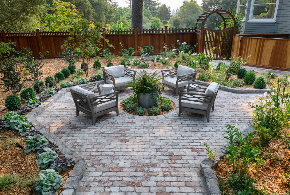 17 Charming Traditional Patio Designs You Will Never Want To Leave